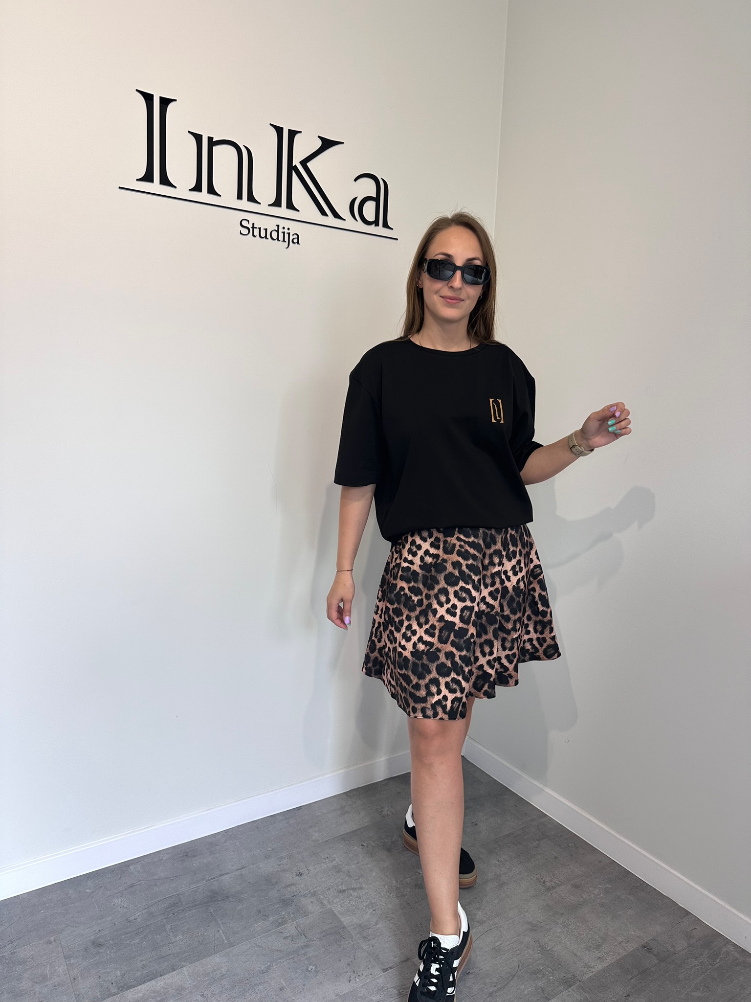 Marškinėliai "Basic black" - Image 2