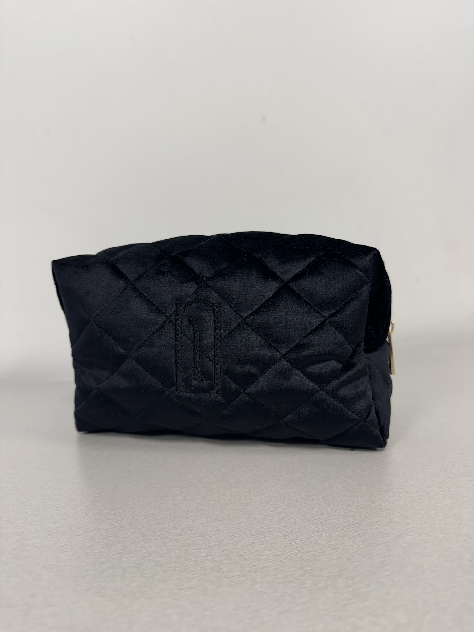 Veliūrinė kosmetinė - juoda - Image 4